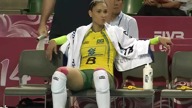 学生は楽しみで学校の時間の外に座っています 無料 エロ 動画 幼馴染