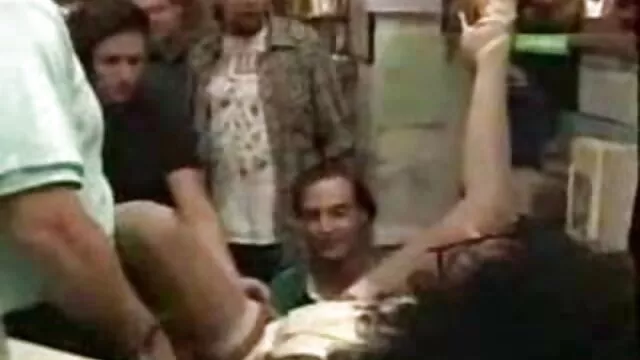 若pornstarと大きなディックで彼女のタイトなお尻 女 用 エロ 画像