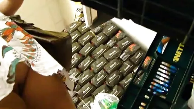 勇敢な女の子との最初の日のセックス エロ 女性 向け 動画