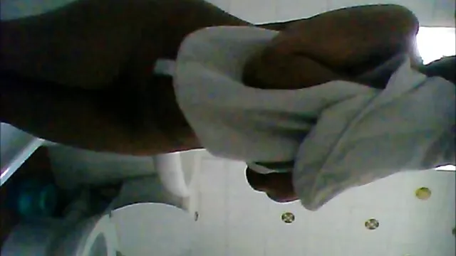 指マン中出しで喜ぶ黒熟女のオマンコとザーメン じょせい の ため の えっち どう が