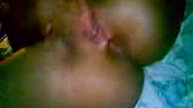 若いアマチュアは、人がディルドで自慰行為をし、彼のコックを吸うことを可能にする。 女性 の ため の 無料 エロ 動画