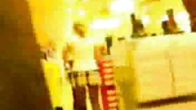 若いふしだらな女は鋳造で自慰行為をし、ディックを試してみたい 女性 の ため の エッチ な 無料 動画