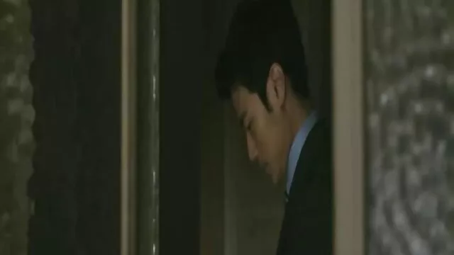 男は水を埋め、日本人は吸い、十代の若者の口を吸い込まれます。 エロ 動画 シルクラボ