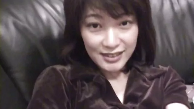 壊れやすい学生は間違いなくお尻に深く行く 動画 女性 エロ