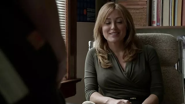 夫が家にいない間、リサは巨根によって愛人に呼び出されました。 動画 女性 エロ