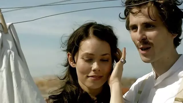 美しい黒の女の子。 女の子 の ため の エッチ ビデオ ホットバンに良いチョコレート。