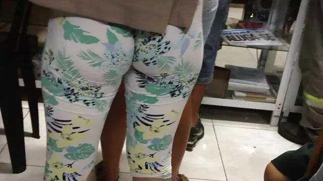 時間であなたを売る若い人たち sex 女性 無料