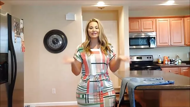 女性はorgyのおもちゃで彼らの穴を苦しめる 動画 女性 h