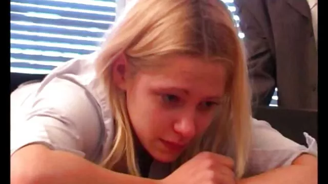 ポルノスターはおっぱいを愛撫するのが 女子 用 エロ 動画