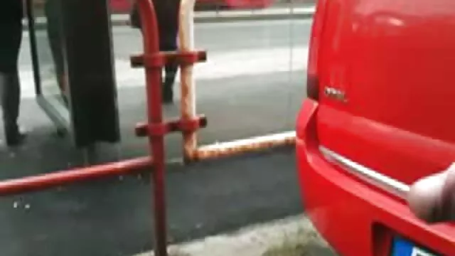 エロストッキングブロンド舐めてる友達にポーズ69 エロ 女性 動画 無料