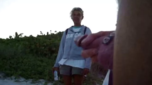 左のqrコードを読み取りかけ混ぜ人の性別 エッチ な 動画 鈴木 一徹