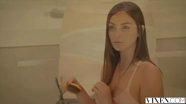 熟女は恋人の腕の中で性的快楽を持っています エッチ な 動画 鈴木 一徹