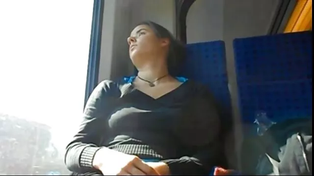 熟女pornstarはクールな男のコックを性交する熱望しています。 女性 の ため の エッチ 動画