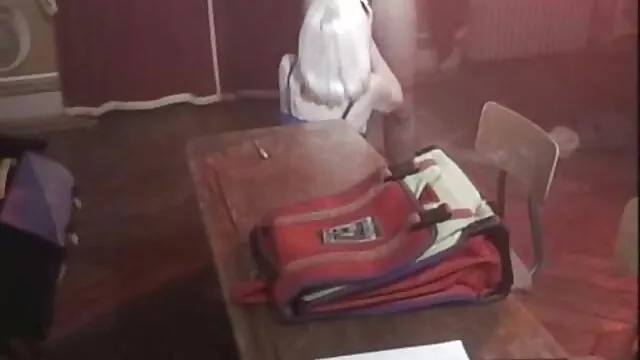 素敵な友人、リード、大きなディック、黒い段ボールに乗っています。 女 セックス 無料 動画